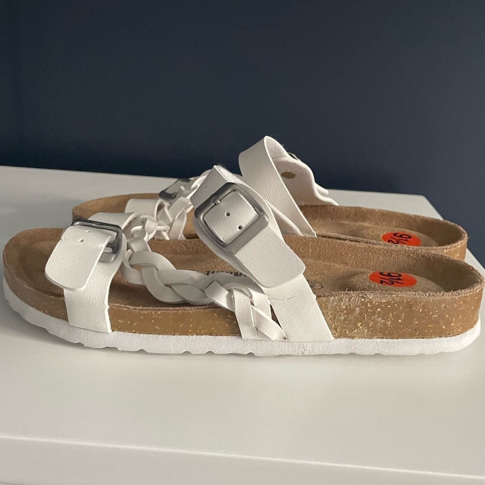 Cushionaire Sandals- NWT